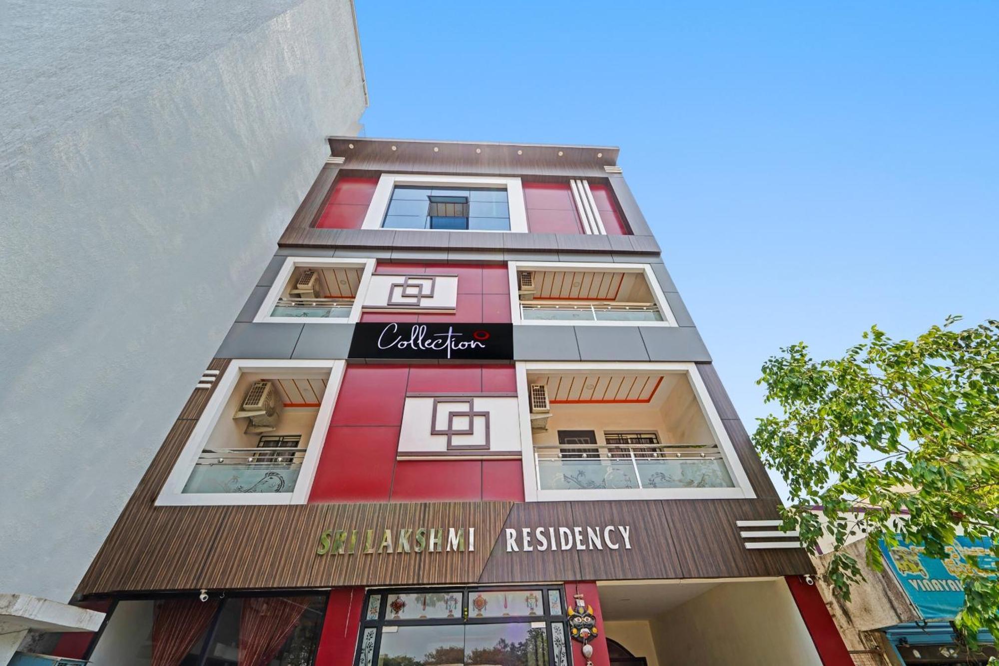 Capital O Lakshmi Residency Hotel ตีรูปาติ ภายนอก รูปภาพ